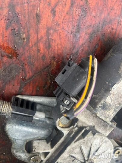 Стеклоподъемник передний правый Ford Focus 1 2002