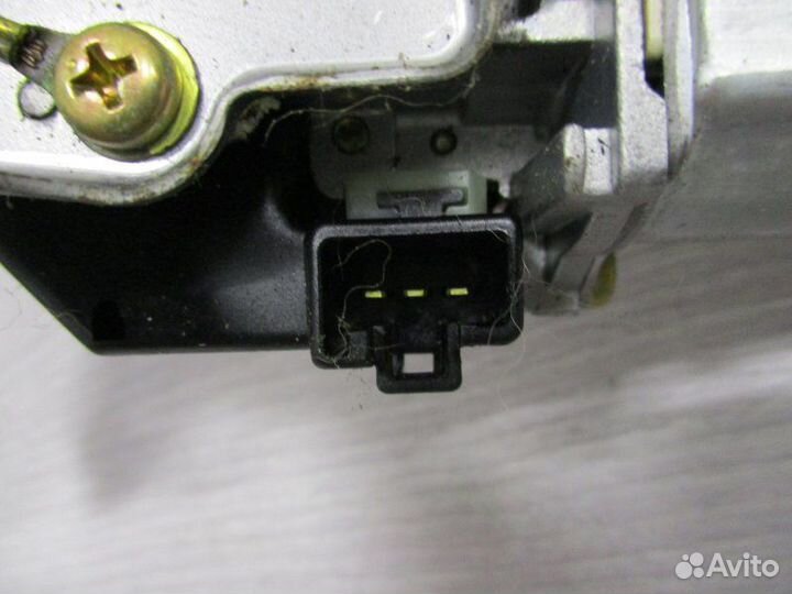 Моторчик дворников задний Toyota Avensis 1.6 2004