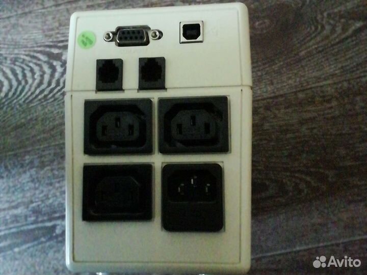 Источник бесперебойного питания