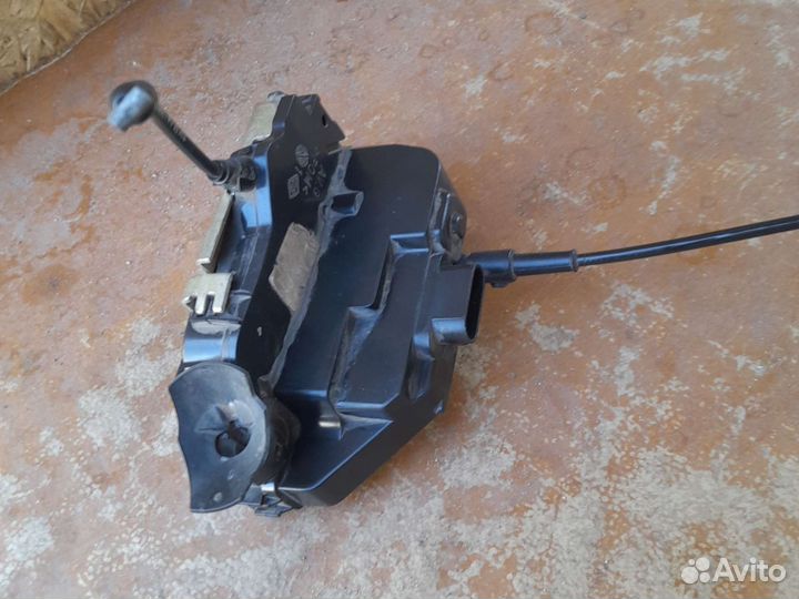 Замок двери Renault Megane 2, передний левый