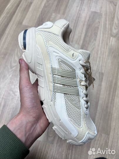 Кроссовки Adidas Respose CL