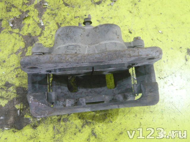 Суппорт передний правый Hyundai Starex I (1996—2000) 3887