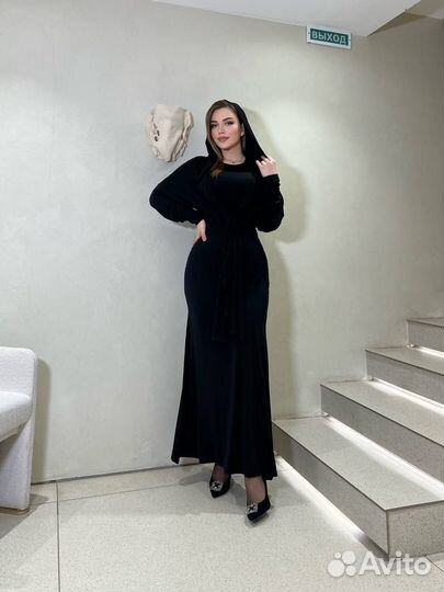 Платья для женщин