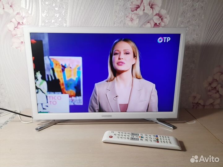 Телевизор Samsung UE22H5610AK SMART TV