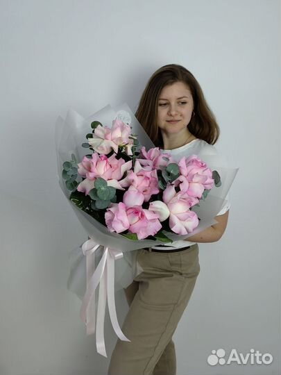 Букеты с доставкой розы