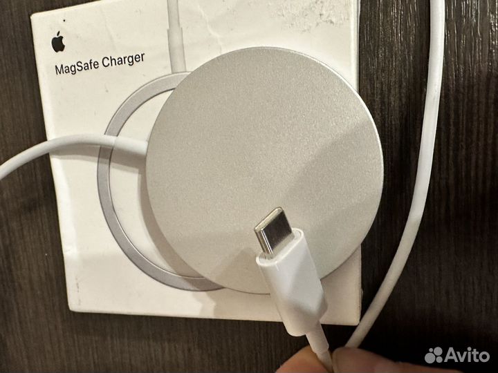 Быстрая беспроводная зарядка MagSafe