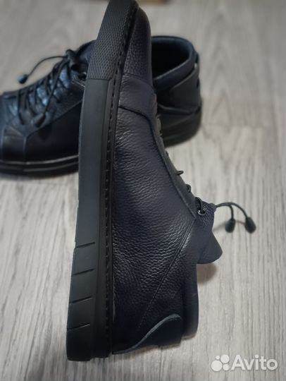 Ботинки натуральная кожа 44 новые