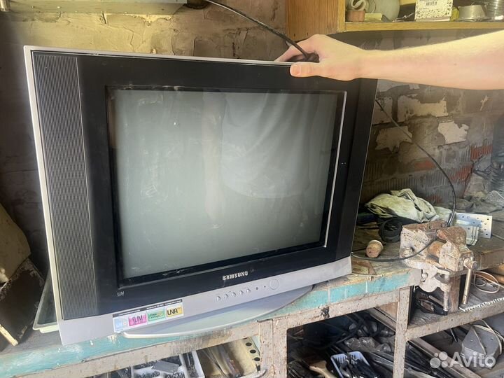 Телевизор samsung
