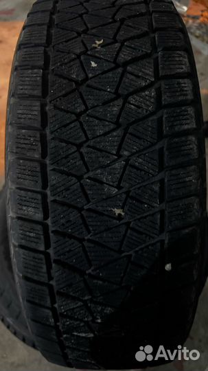 Bridgestone Blizzak DM-V2 225/60 R18