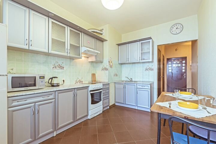 1-к. квартира, 45 м², 13/17 эт.