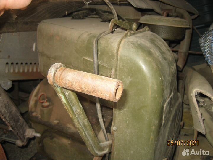 Бензиновый двигатель