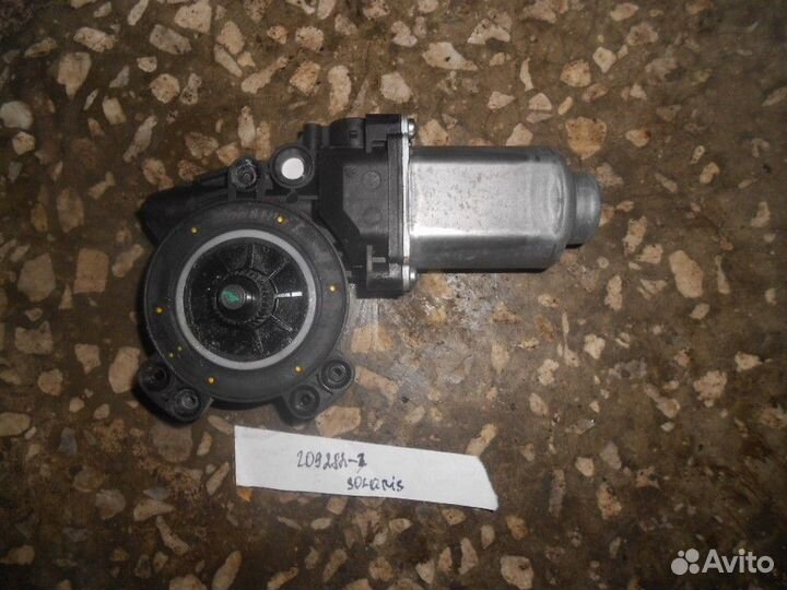 Моторчик стеклоподъемника задний правый