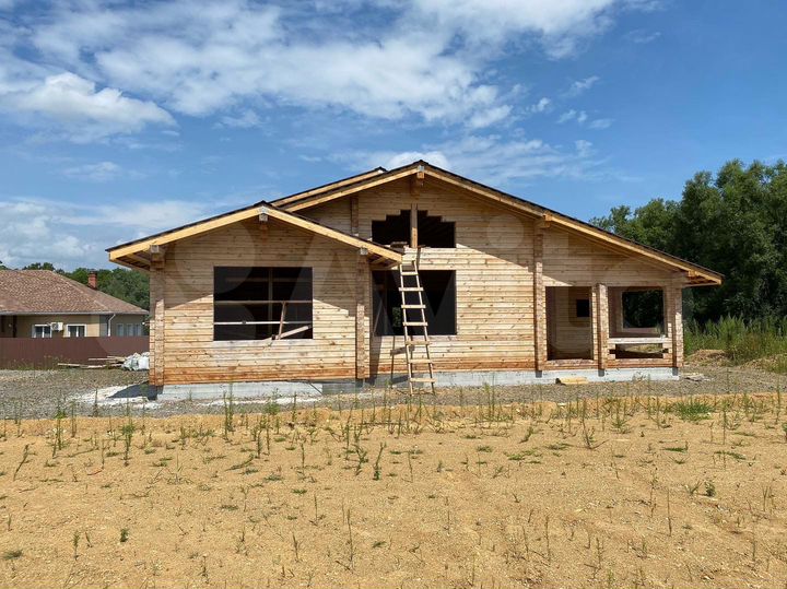 Дом 283 м² на участке 17 сот.