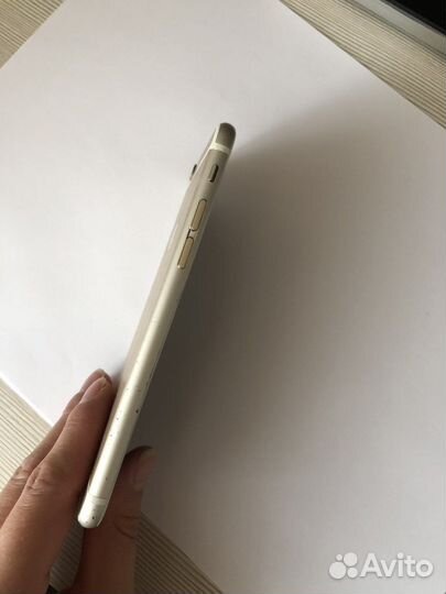 Телефон iPhone 6