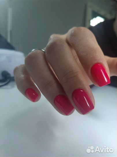 Модель на маникюр с покрытием гель лак