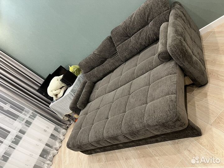 Диван мягкий