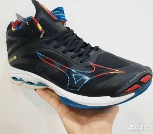 Кроссовки волейбольные Mizuno wave lightning Z7