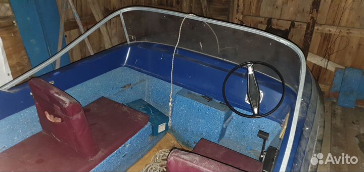 Лодка. Лодочный гараж