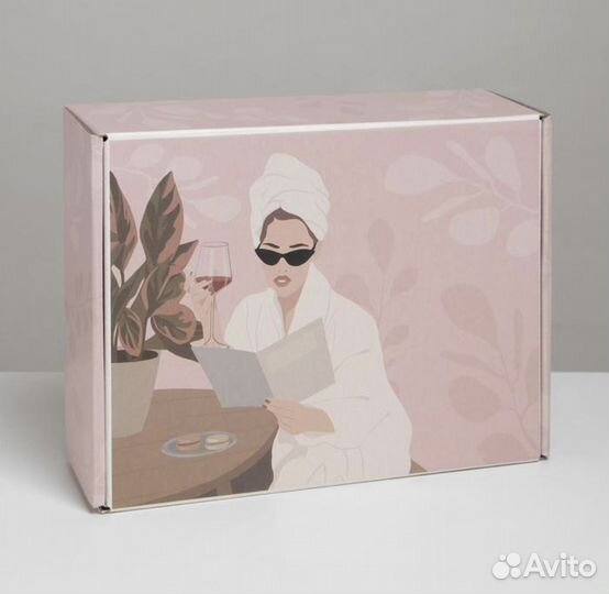 Картонные коробки подарочные