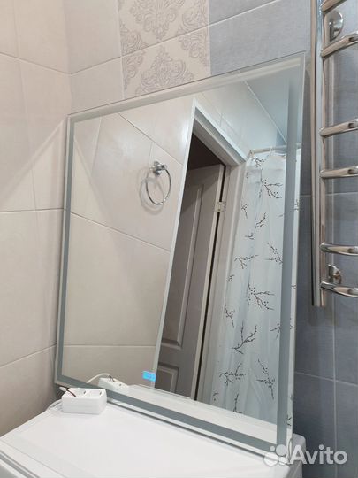 Зеркало с подсветкой для ванной