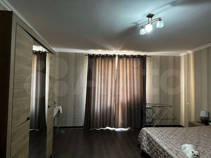 2-к. квартира, 80 м², 1/5 эт.