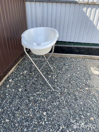 Ванночка для купания с подставкой