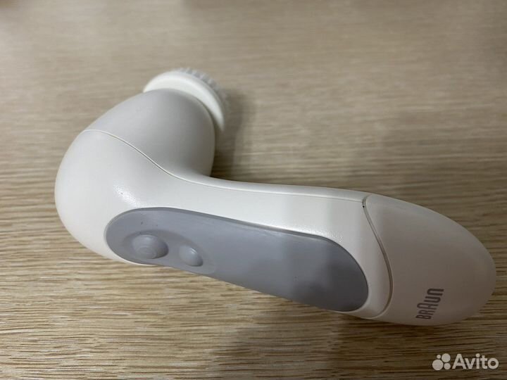 Массажер для лица Braun/ Щетка электрическая