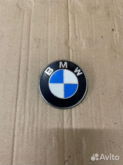 Оригинальная эмблема BMW на багажник