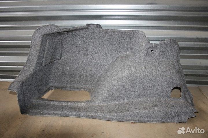 Обшивка багажника (левая) BMW E90/E91 2005