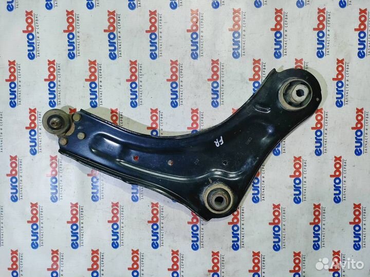 Рычаг передний правый Renault Fluence 2010