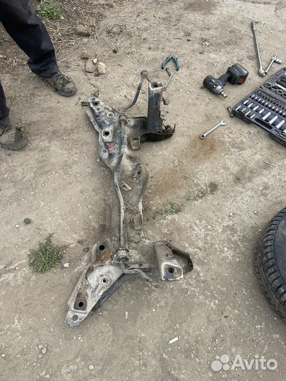 Подрамник передний ford fiesta mk4