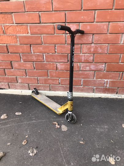 Трюковой самокат