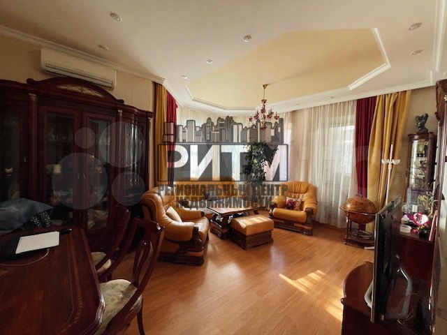 3-к. квартира, 93 м², 3/4 эт.