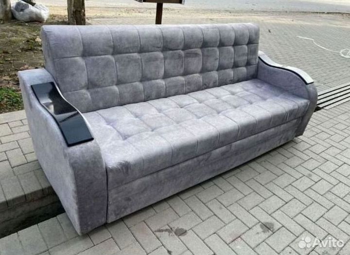 Прямой диван в наличии не б/у