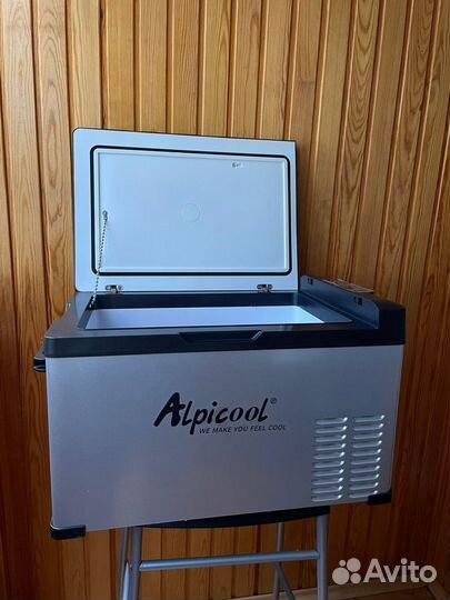 Автохолодильник 30 литров Автохолодильник Alpicool