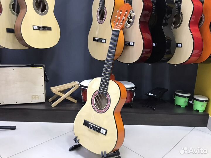 Гитара классическая 1/2