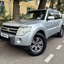 Mitsubishi Pajero 3.2 AT, 2008, 250 000 км, с пробегом, цена 1 185 000 руб.