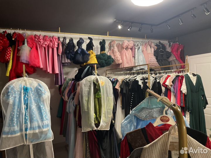 Прокат костюмов и платьев детских