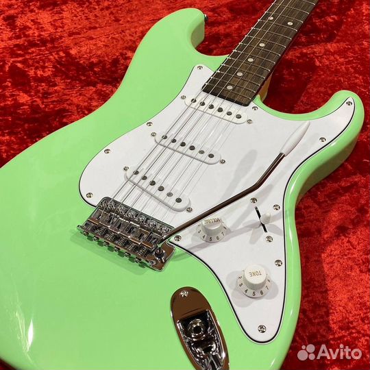 Гитара Druzin Guitars Surf Green Stratocaster