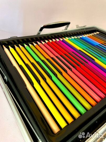 Набор для рисования в чемоданчике