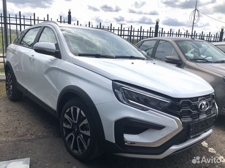 LADA Vesta Cross 1.8 CVT, 2024