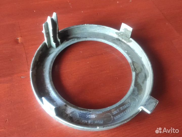 Облицовка противотуманки Subaru Forester 08-13