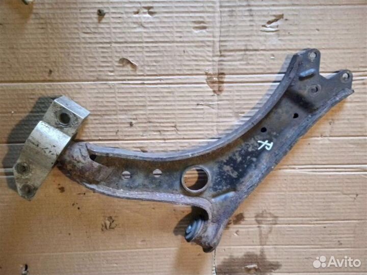 Рычаг передний правый Vw Golf V