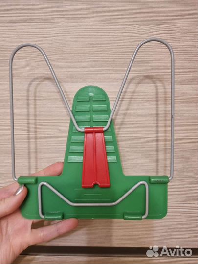 Подставка для книг