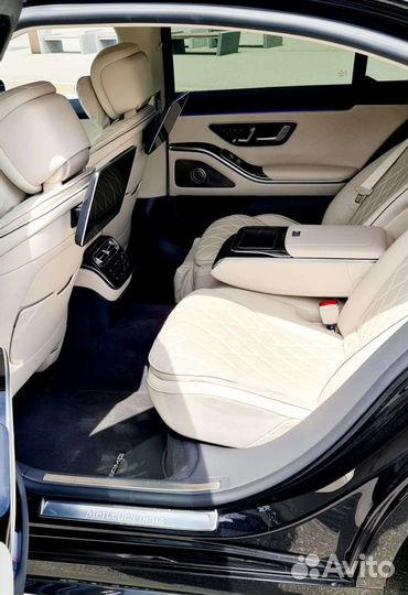 Аренда Mercedes с водителем в Сочи и по России