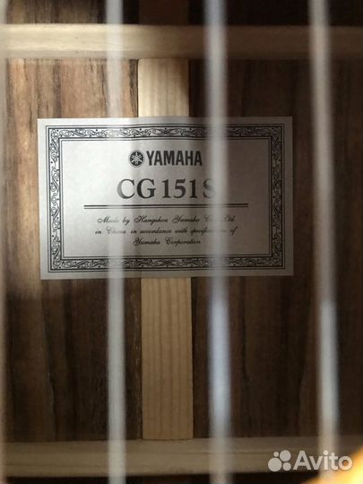 Классическая гитара Yamaha