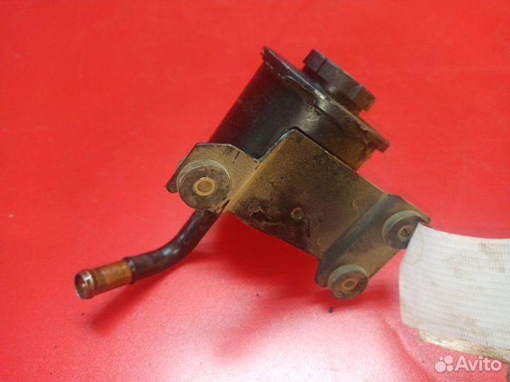 Бачок гидроусилителя руля Nissan Avenir SW11