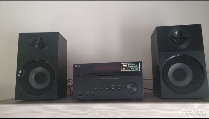 Музыкальный центр LG