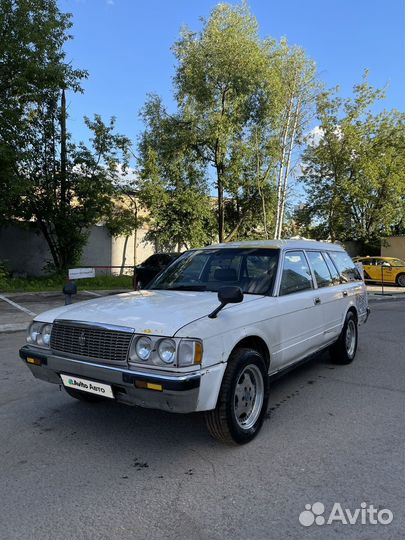 Toyota Crown 2.0 AT, 1999, 350 000 км