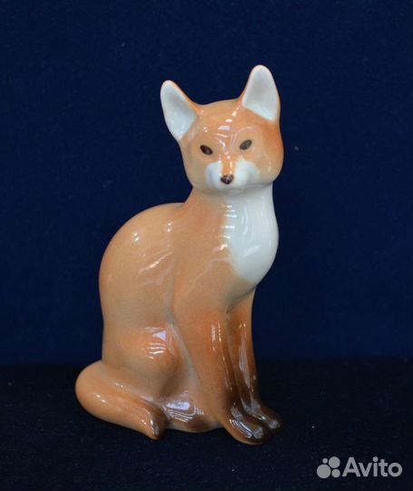 Фарфоровая статуэтка - лиса. лфз